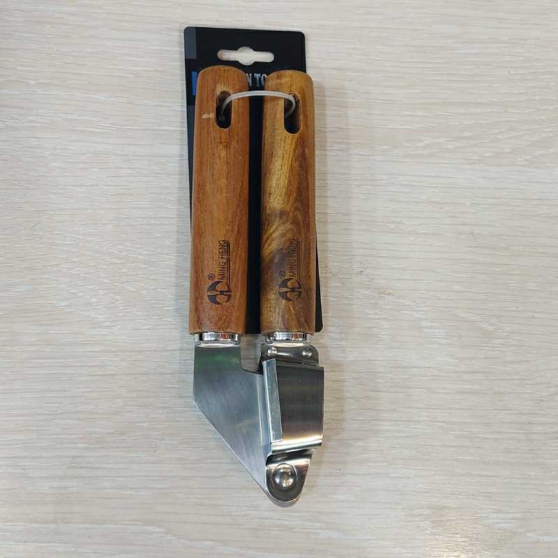 Пресс с деревянной ручкой для чеснока - HM-20