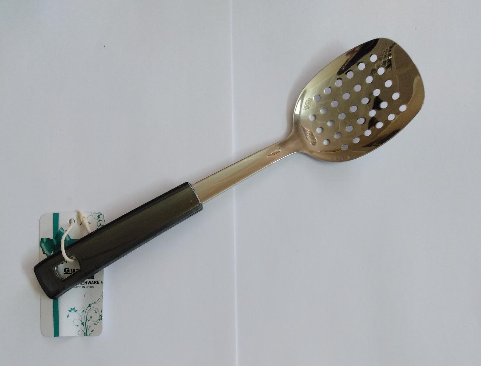 Лопатка GUANBAO кухонная с отверстиями и   с пластиковой ручкой  - AV-B0085