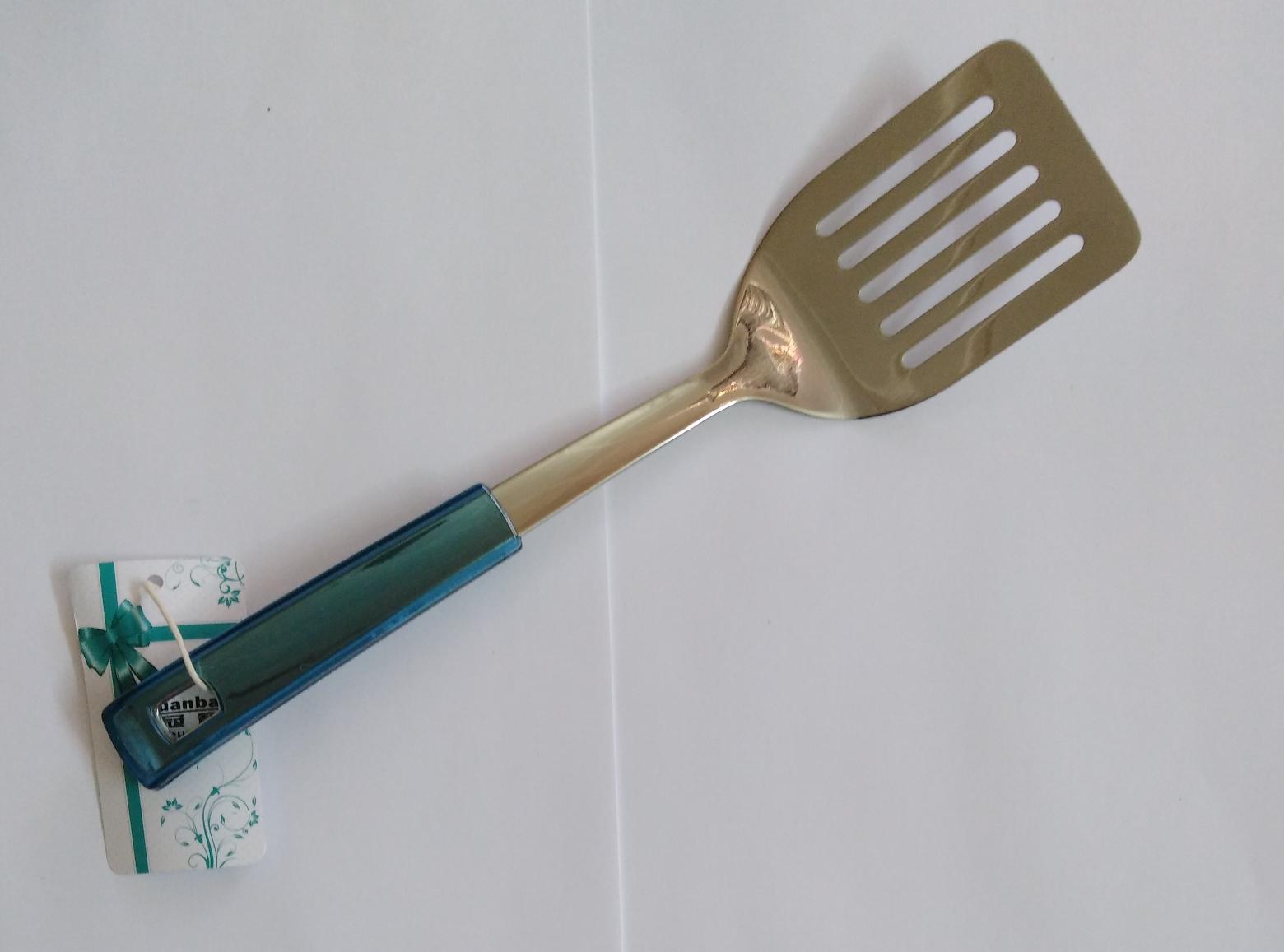 Лопатка GUANBAO кухонная с прорезью и с пластиковой ручкой - AV-B0083